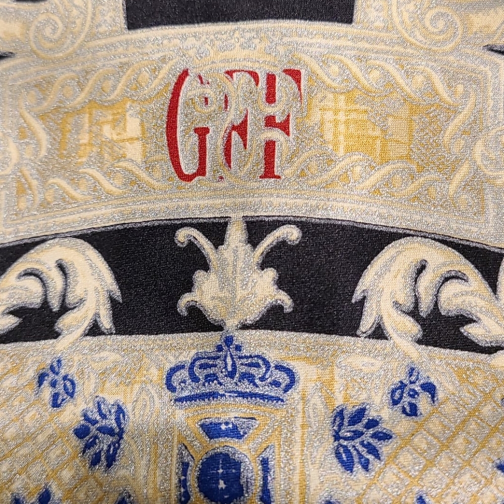 Tie by Gianfranco Ferre 100% silk with intricate logo - Picture 1 of 12